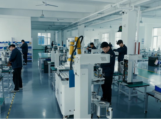 全自動機器人手臂高壓反應(yīng)釜